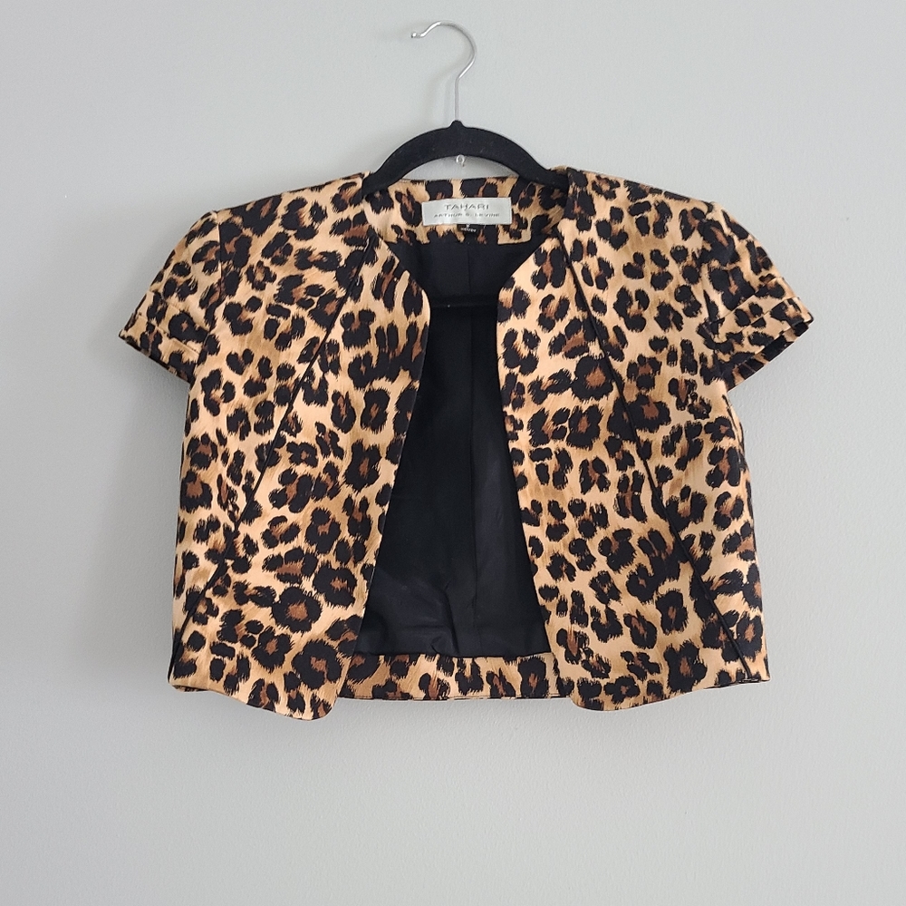 Tahari Leopard Crop Blazer Size 2